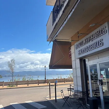 Apartmán Balcon Sur La Climatise Deux Plages Commerces Et Parking Gratuit Au Pied De L Immeuble *