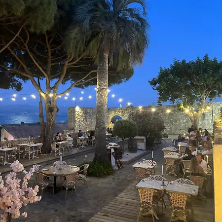 T3 Climatisé Avec Plage, Commerces Et Parking Au Pied Ajaccio (Corsica)
